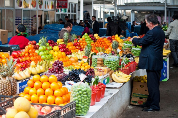Bakının bu məşhur bazarında kütləvi zəhərlənmə